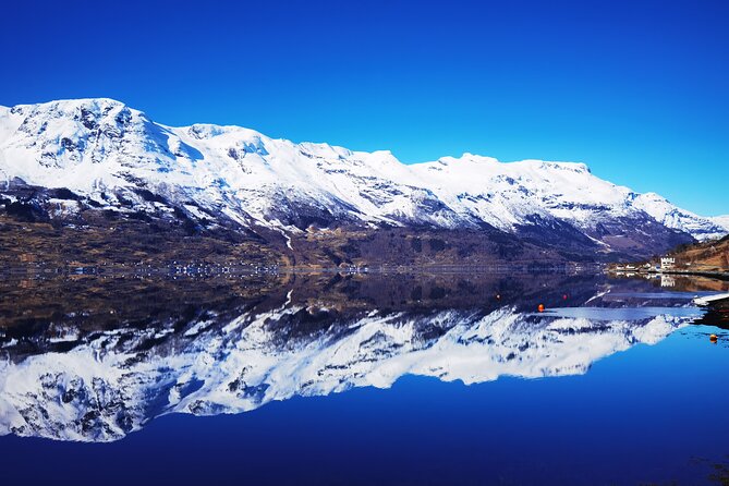 1Day Tour from Bergen to Flåm, Nærøyfjord Cruise & Stegastein - Flåm offers a scenic pause by Aurlandsfjord