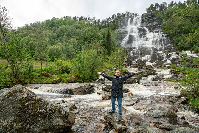 2-Day Round Trip from Bergen: THE GRAND SOGNEFJORD – fjords, waterfalls, glacier - Stalheim and the road into Nærøydalen