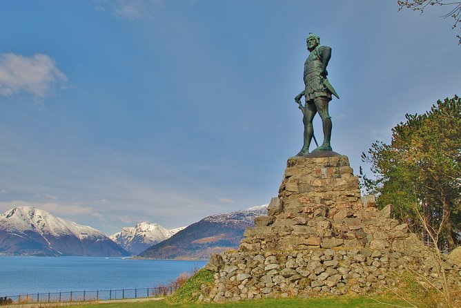 2-Day Round Trip from Bergen: THE GRAND SOGNEFJORD – fjords, waterfalls, glacier - Day two: Urnes and the road to Nigardsbreen