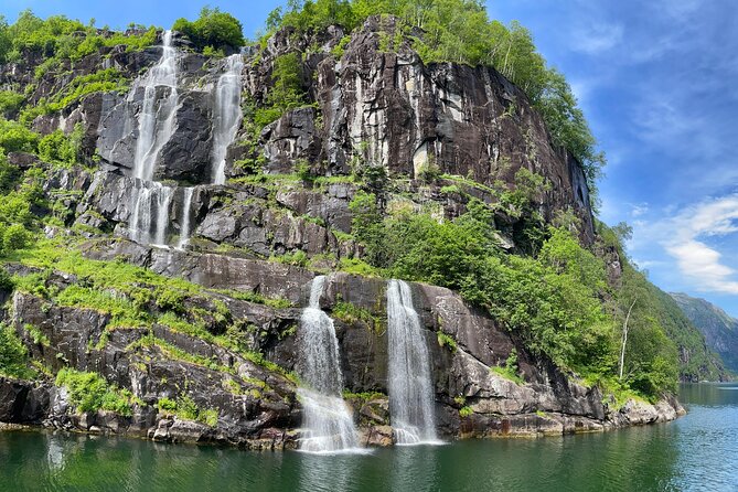 4 Day Bergen - Hardangerfjord private fjord-cruise - Why this private fjord cruise feels different