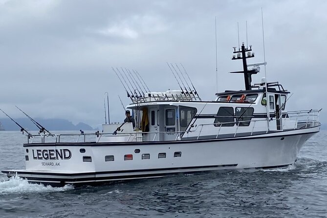 8hr Kenai Fjords Whale Watching Tour w/ 1hr Fishing 16 Passengers - The 7:00 a.m. start at 1210 4th Ave