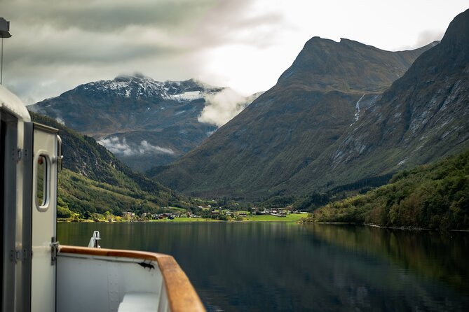 All About the Fjords in One Tour by Boat and Bus from Ålesund - Øye: a 15-minute change of transport