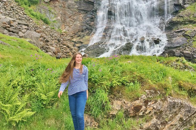 AMAZING HARDANGER FJORD: Private guided round trip from Bergen, 10 hours - Returning through Voss and stopping at Skjervsfossen