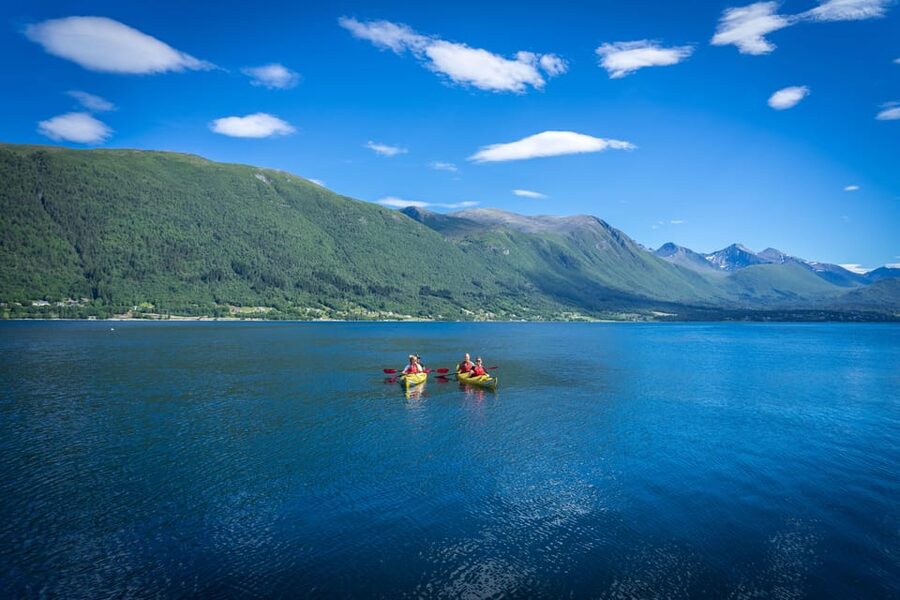 Åndalsnes: Kayaking in Majestic Romsdalsfjord - Why Romsdalsfjord works so well for a first kayak trip