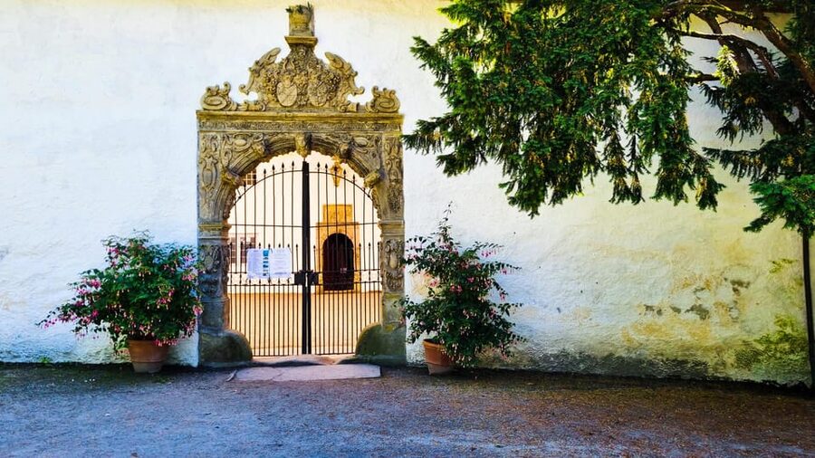 Bergen: Cruise to beautiful Rosendal by the Hardangerfjord - Who should book this trip?