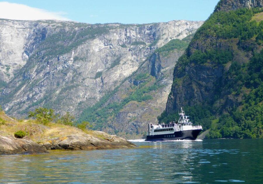 Bergen: Guided Fjord & Cidery Tour to Balestrand - Storesvingen Fjellstove offers the high view