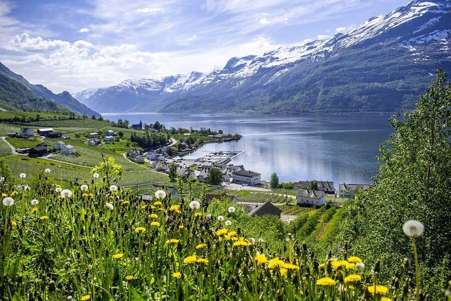 Bergen: Hardangerfjord & Waterfalls Bus Tour with Apple Pie - How much value do you get for $157?