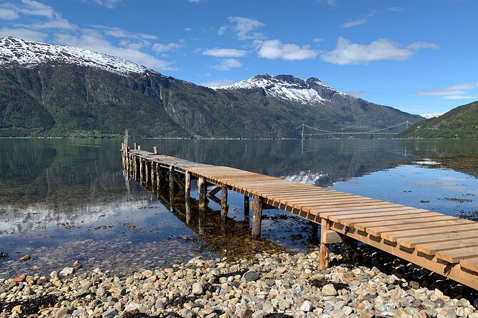 Bergen: Hardangerfjord, Waterfalls, Culture & Apple pie - Mørkhølsfossen starts the waterfall sequence