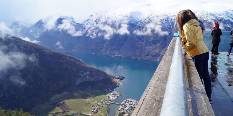 Bergen: Nærøyfjorden, Flåm, and Stegastein Guided Bus Tour - Weather, clothing, and practical limits