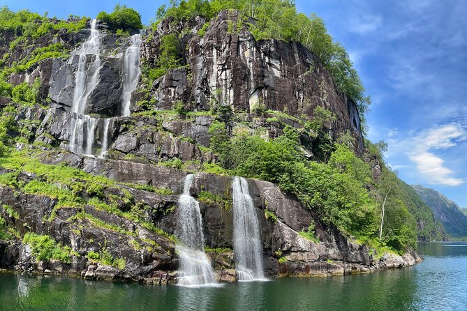 Bergen to Hardangerfjord VIP car + private yacht Fjord cruise - Why this Bergen day trip feels different