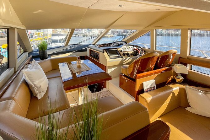 Bergen to Hardangerfjord VIP car + private yacht Fjord cruise - Walking behind Steinsdalsfossen