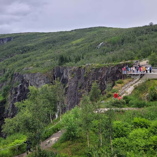 Eidfjord: Vøringsfossen Waterfalls Round-Trip Shuttle - What the independent format means