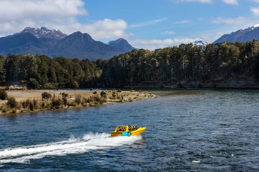 Fiordland: Jet Boat & Nature Walk Experience from Te Anau - Guides who shape the experience
