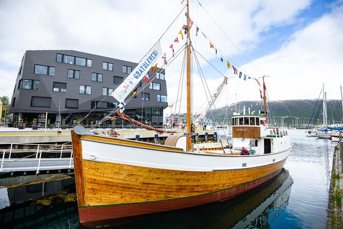 Fjord & History Cruise - Warm drinks and practical comfort
