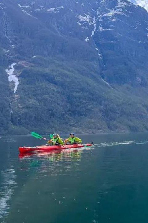 Fjord kayak - Hardangerfjord, Granvin - A perfect rating, with a small footnote