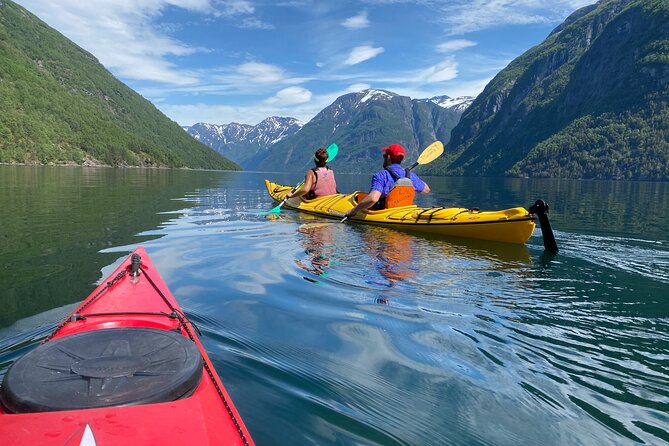 Fjord paddle in Hellesylt - Half Day Kayaking Tour - Why Hellesylt works better than you might expect
