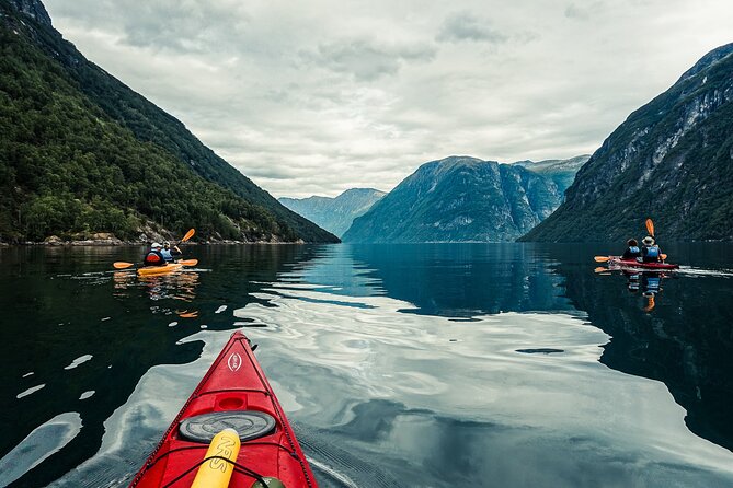 Fjord paddle in Hellesylt - Half Day Kayaking Tour - The appeal of a quieter fjord