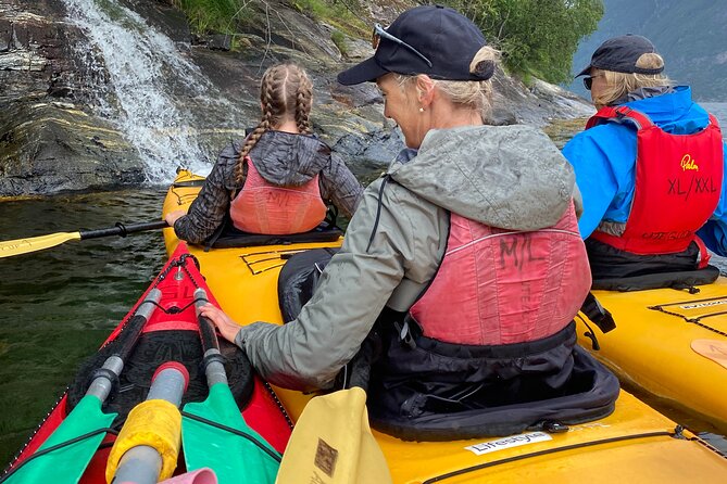 Fjord paddle in Hellesylt - Half Day Kayaking Tour - Meeting at the kayak base in Hellesylt