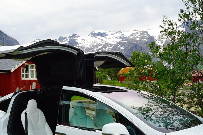 Fjord Sightseeing - Eco friendly Tesla Model X - Seeing Tromsø beyond the city center