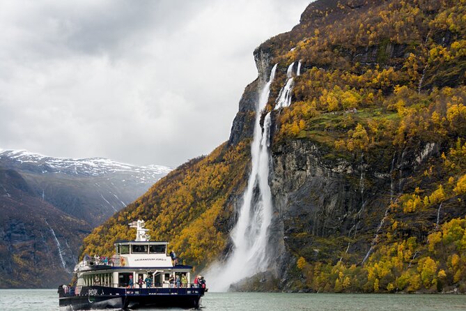 Fjord Sightseeing Tour by Boat in Geiranger - The Suitor and the bottle-shaped rock