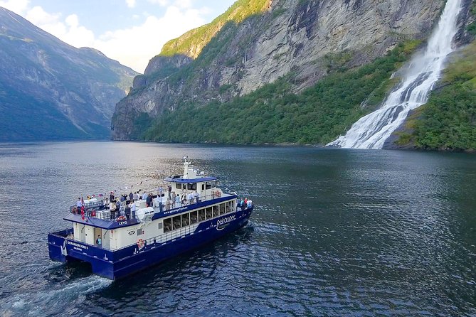 Fjordcruise Ålesund Geirangerfjord T/R - Practical packing and planning advice