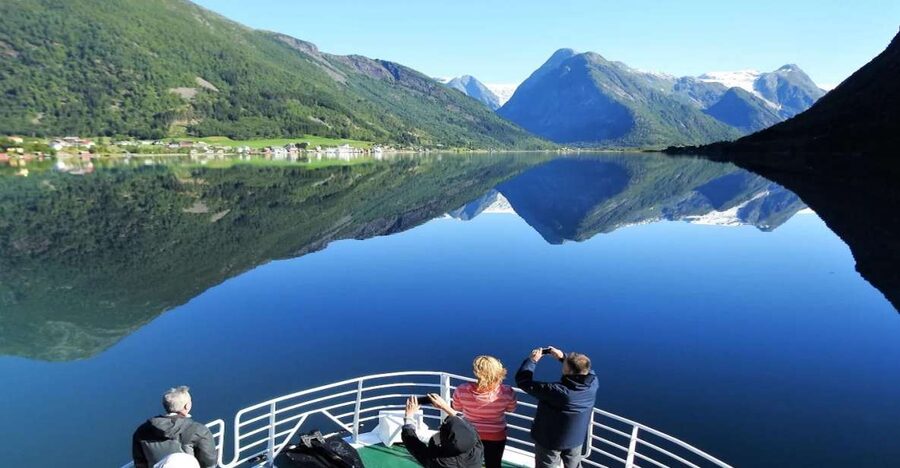 From Balestrand: Fjord Cruise to Fjærland- Round trip - The 12:10 departure from Balestrand