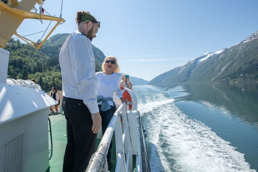 From Balestrand: Guided Fjord & Glacier Tour to Fjærland - The 12:10 departure from Balestrand