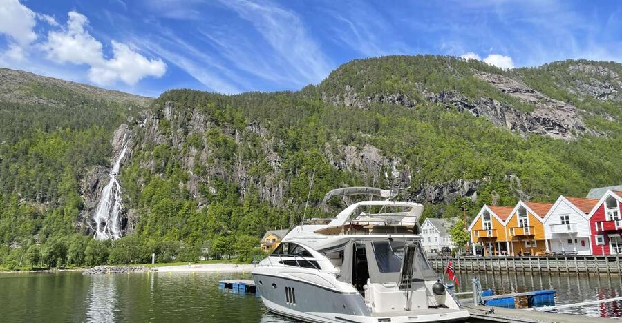 From Bergen: Modalen Private Fjord Cruise with Waterfalls - Leaving Bergen from Strandkaien 3