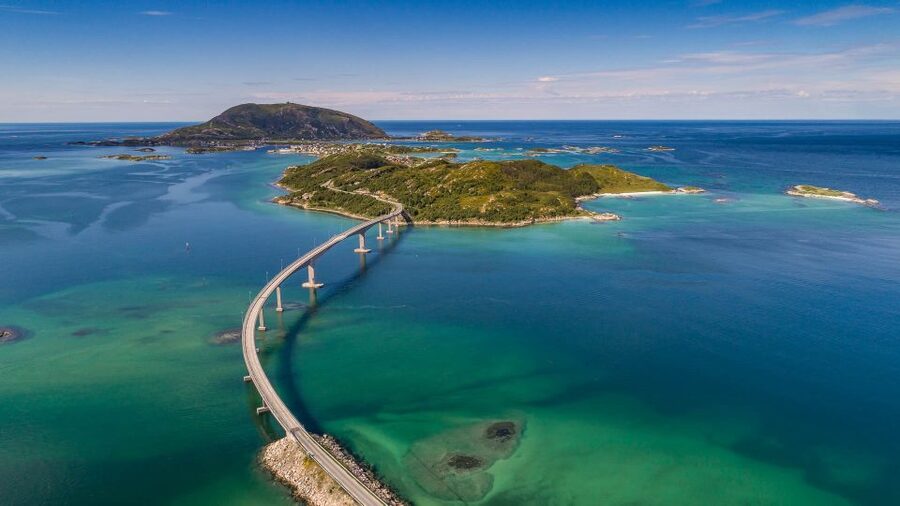 From Tromsø: Arctic Wildlife & Fjord Sightseeing Tour by Car - Stakken and Kaldfjord bring the first photo stops