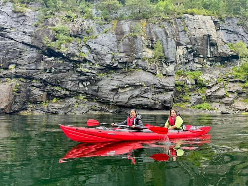 Geiranger: Beginner-Friendly Fjord Kayaking - Stories about Geiranger and its wildlife