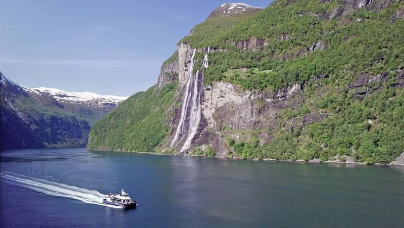 Geiranger: Fjord and Waterfalls Sightseeing Boat Trip - Wildlife and the quiet parts of the ride
