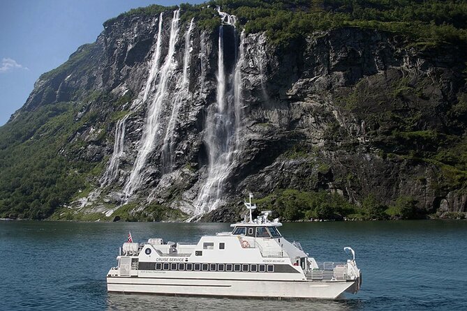 Geiranger Fjord Tour (Geiranger-Hellesylt one way) - What the crew service can mean for your day