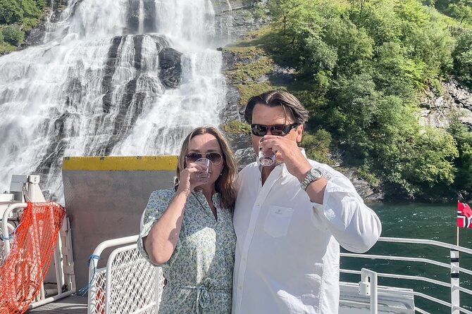 Geiranger Fjord Tour with Waterfall Tasting - The return through Geirangerfjord