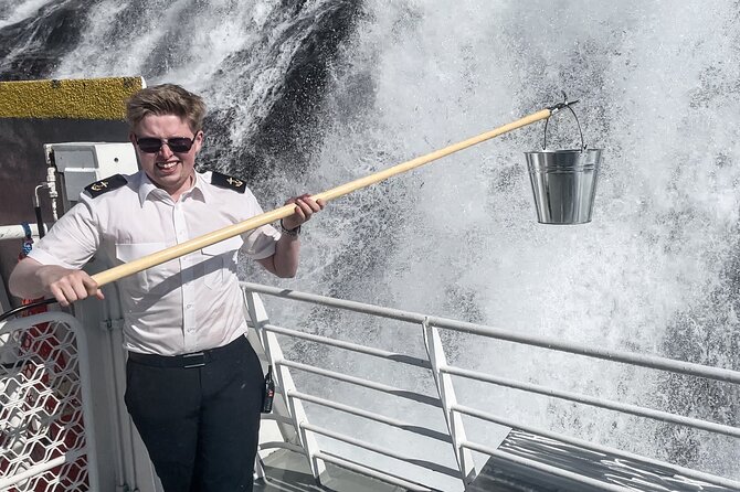 Geiranger Fjord Tour with Waterfall Tasting - Crowds, seating, and the best time to go