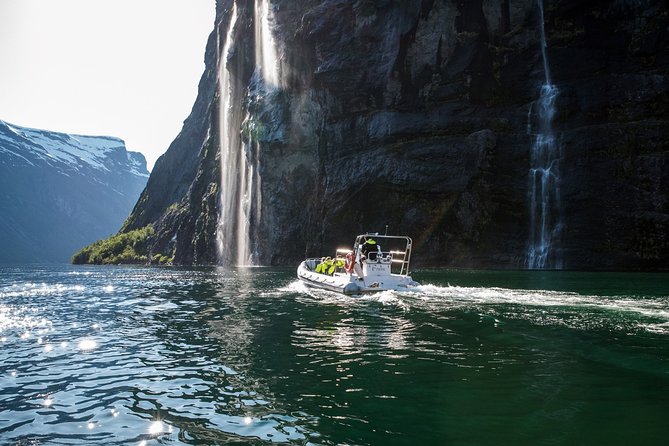 Geiranger: RIB Fjordsafari Geirangefjord - Meeting at the Troll Statue in Geiranger