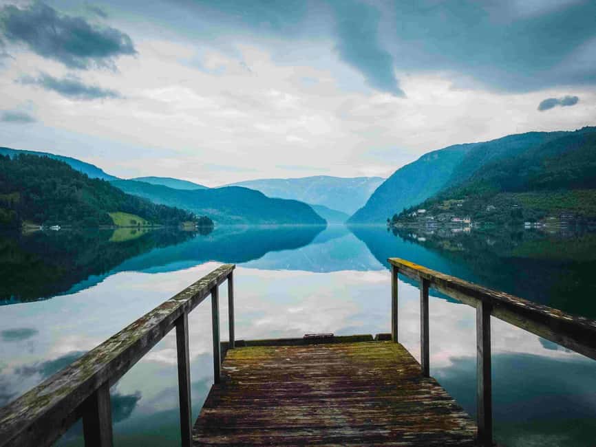 Guided tour: Hardangerfjord, Waterfalls and Ferry crossing - Steinsdalsfossen, the day’s signature waterfall