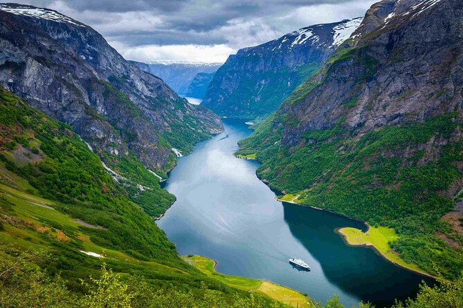 Guided tour to Viking Village, Nærøyfjorden Cruise & Flåm Railway - Key points before you book