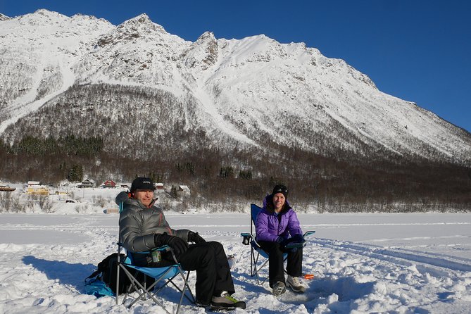 Ice Fishing On The Fjord - Learning a simple Arctic fishing method