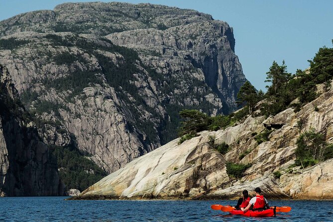 Lysefjord Kayak Safari - Fossånåfossen gives you a proper break