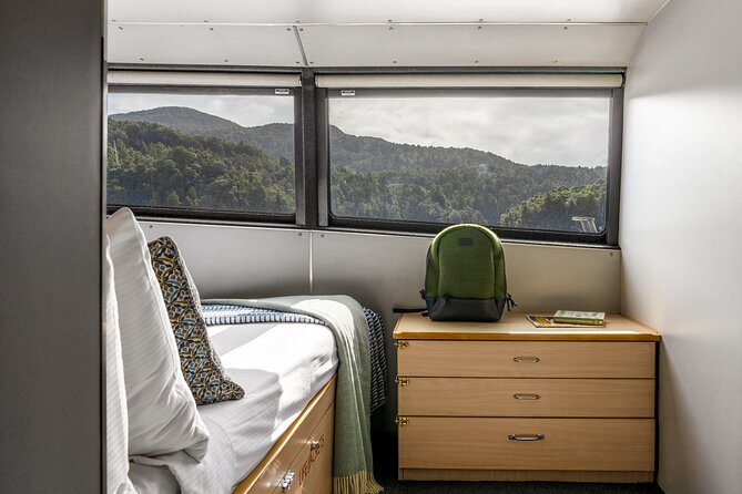 Milford Sound Overnight Cruise Fiordland Jewel - Sea-view cabins and the overnight stay