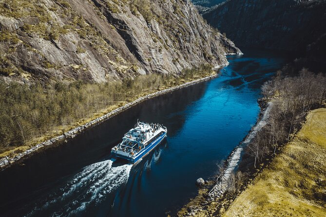 Mostraumen Fjord Cruise - Food, drinks, and what to bring