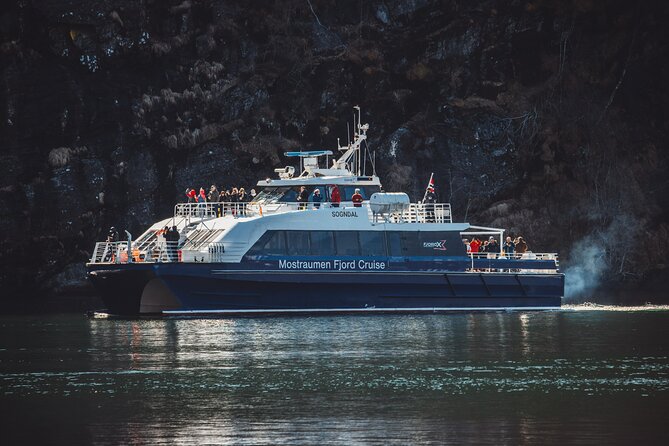 Mostraumen Fjord Cruise - the local operator - Mostraumen, where the route tightens