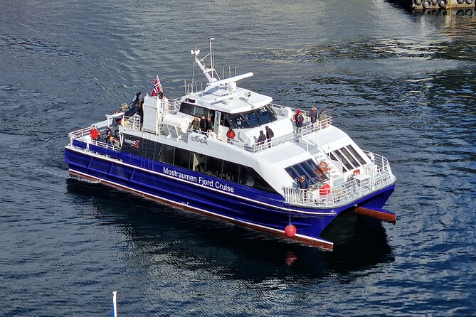 Mostraumen Fjord Cruise - the local operator - Finding the best place to sit