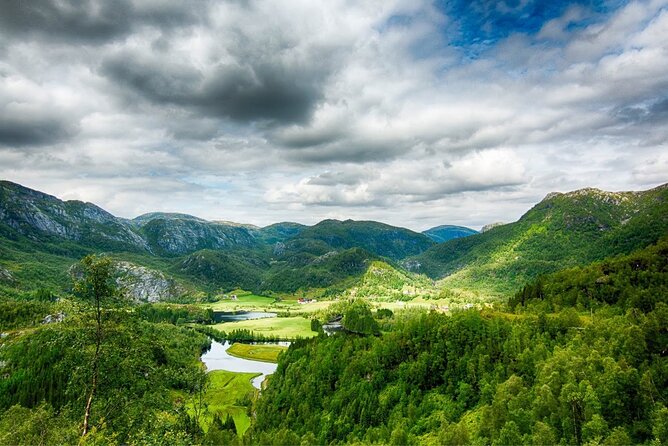 Mostraumen Golden Circle Fjordtour from Bergen – Group or Private - Mostraumen, where the fjord turns into moving water
