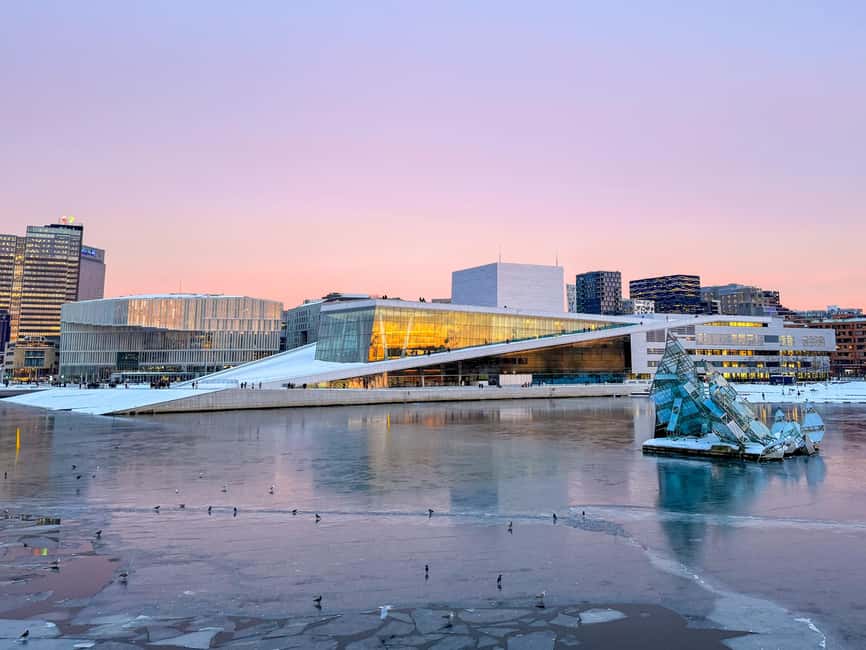 Oslo: 3-Course Dinner & Live Music Cruise on the Oslofjord - Dinner begins with a seasonal Norwegian menu