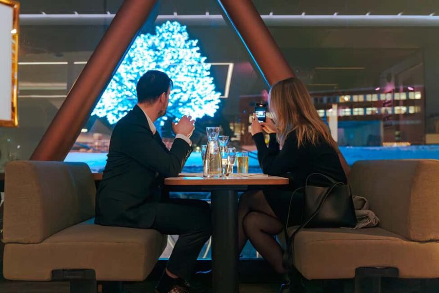 Oslo: 3-Course Dinner & Live Music Cruise on the Oslofjord - Akershus Fortress and the Munch Museum from the fjord