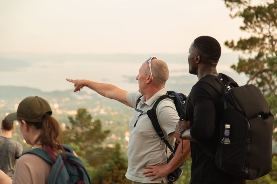 Oslo: Best View of the Oslofjord Hike - A pause at DNT Fuglemyrhytta