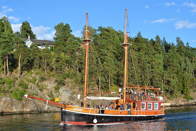 Oslo Fjord a Mini Cruise by Wooden Sailing Ship - Rådhusbrygge 3 and the start of the 50-minute route