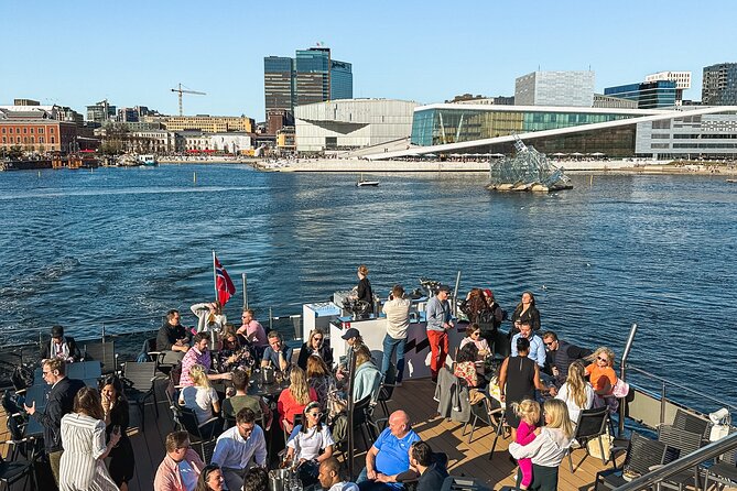 Oslo Fjord Brunch & Bubbles Cruise - The crew and the pace of the afternoon