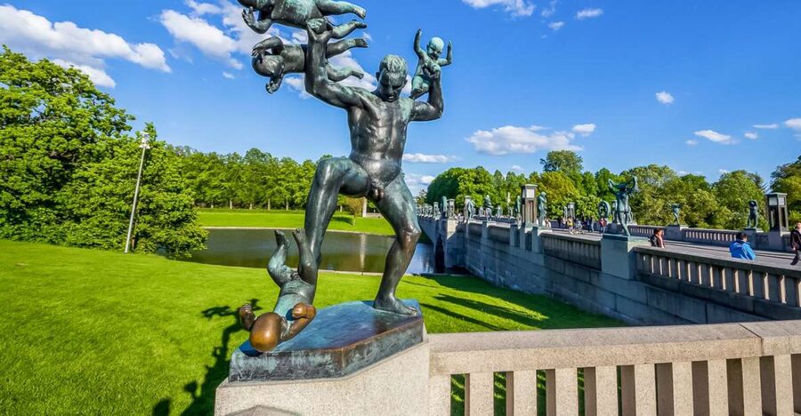 Oslo: Grand City Sightseeing Tour by Bus with Fjord Cruise - The pace, bus, and group experience